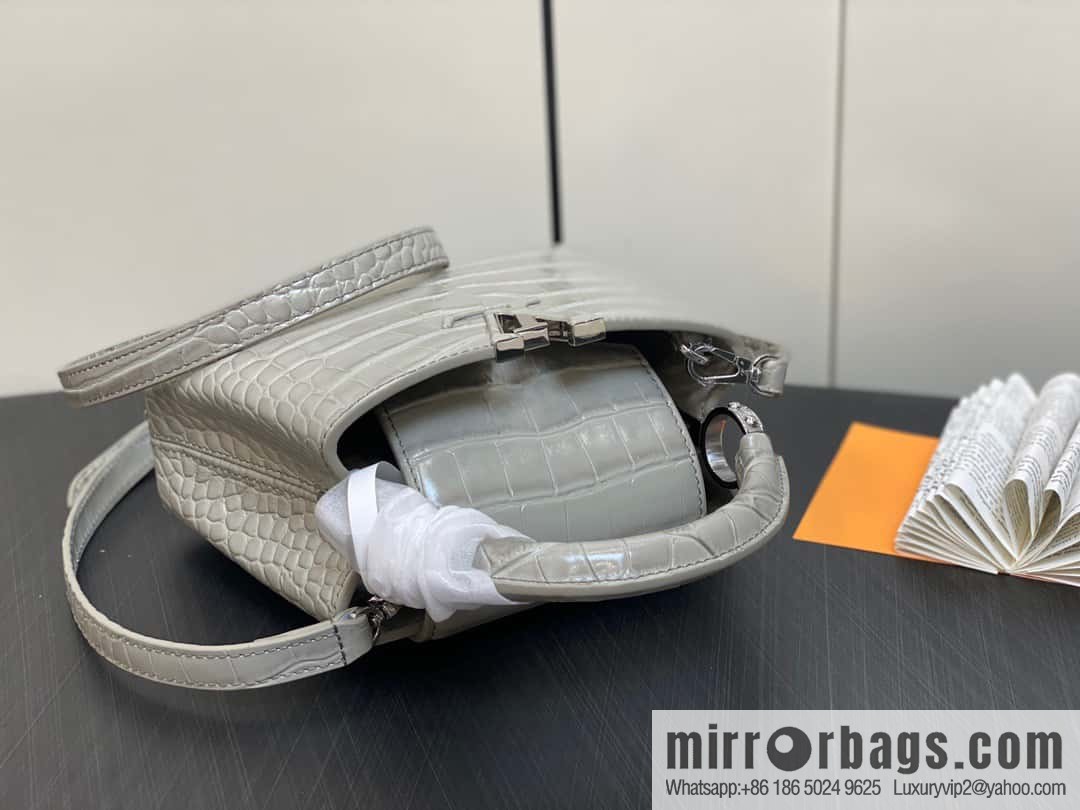 [Original order boutique] M48865 gray, crocodile pattern full leather cap that English series Capucines mini handbag