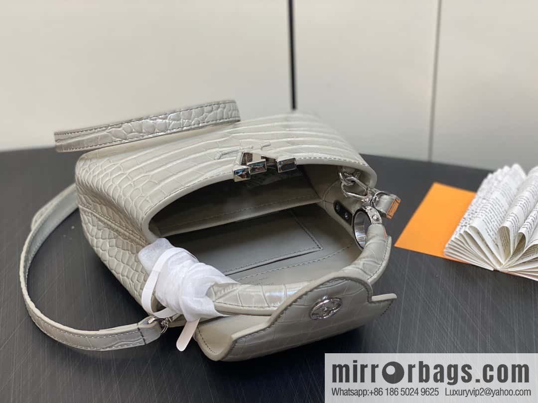 [Original order boutique] M48865 gray, crocodile pattern full leather cap that English series Capucines mini handbag
