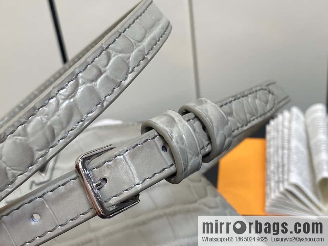 [Original order boutique] M48865 gray, crocodile pattern full leather cap that English series Capucines mini handbag