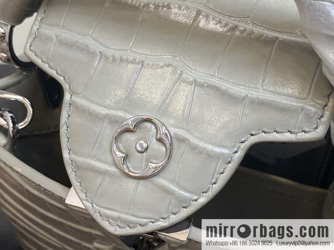 [Original order boutique] M48865 gray, crocodile pattern full leather cap that English series Capucines mini handbag