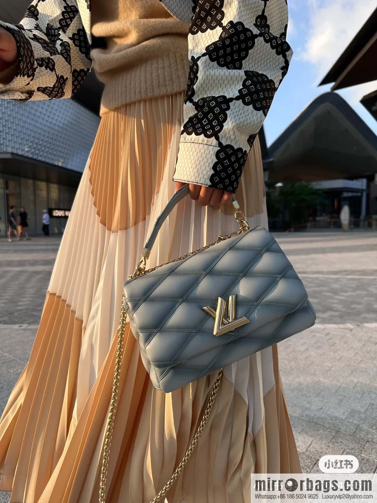 [Original single boutique] M22891 Haze gray, full leather rhombus chain bag series GO-14 Teist medium handbag M22890