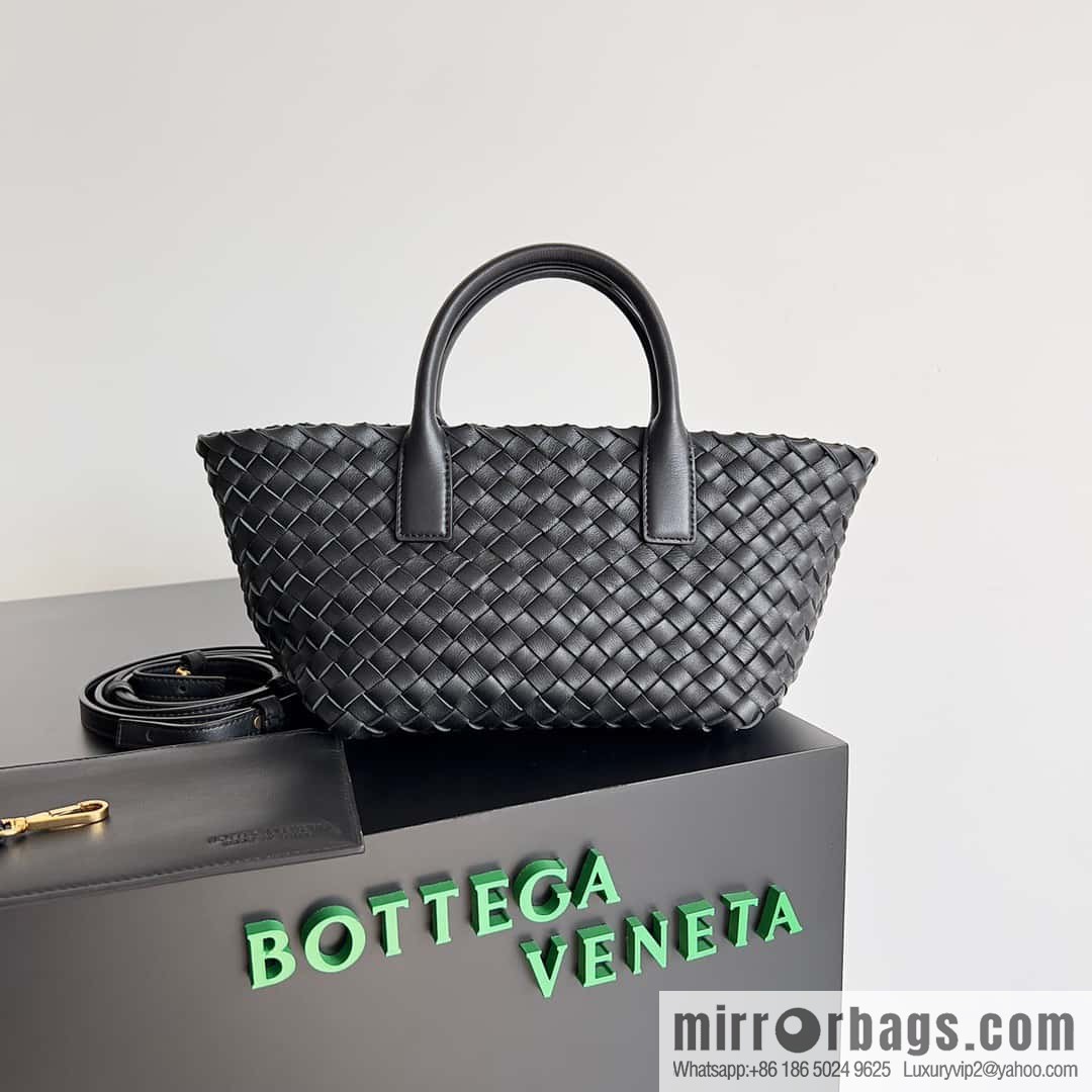 BV Mini Cabat limited edition mini vegetable basket BAG model; 709464 black