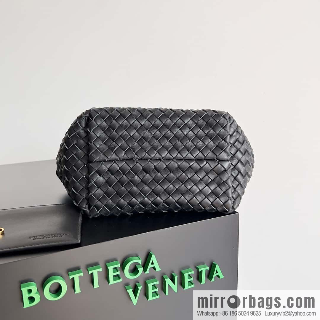BV Mini Cabat limited edition mini vegetable basket BAG model; 709464 black