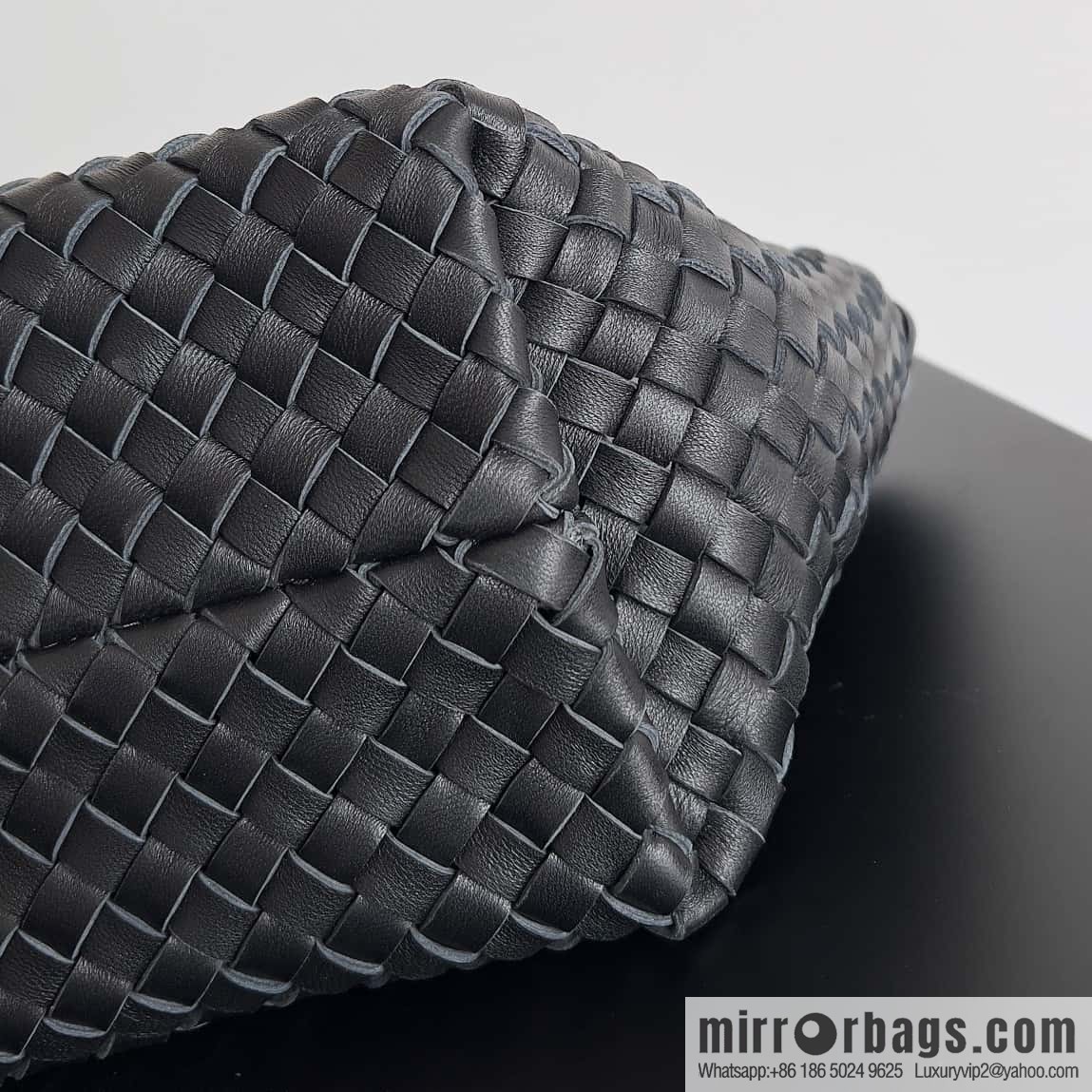 BV Mini Cabat limited edition mini vegetable basket BAG model; 709464 black