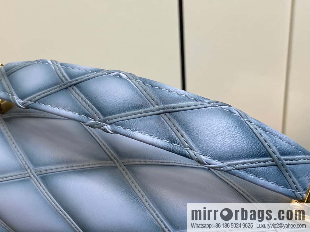 [Original single boutique] M22891 Haze gray, full leather rhombus chain bag series GO-14 Teist medium handbag M22890
