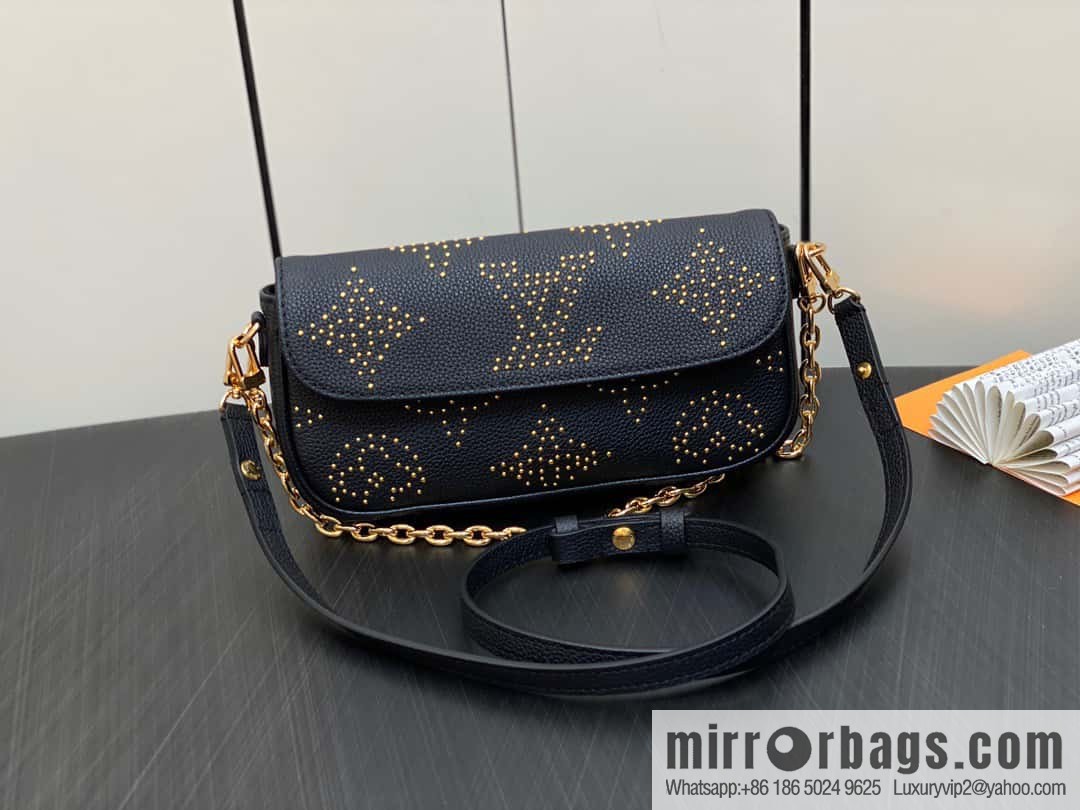 [Original single boutique] M82653 black full leather willow nail chain bag series Wallet on Chain Ivy handbag