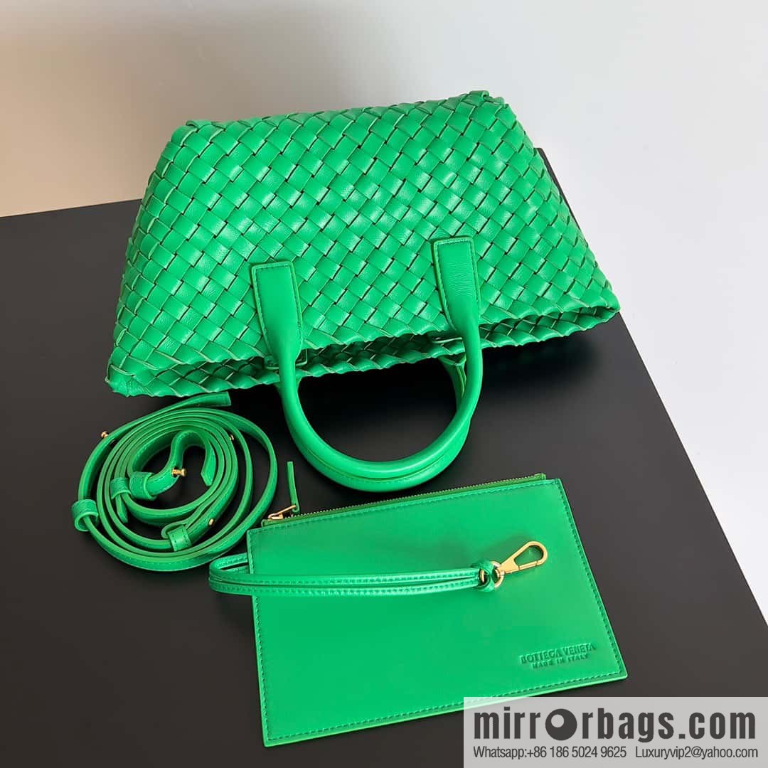 BV Mini Cabat Limited Edition mini vegetable basket BAG model; 709464 green pepper green