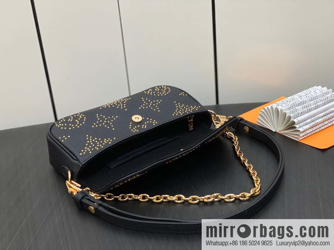 [Original single boutique] M82653 black full leather willow nail chain bag series Wallet on Chain Ivy handbag