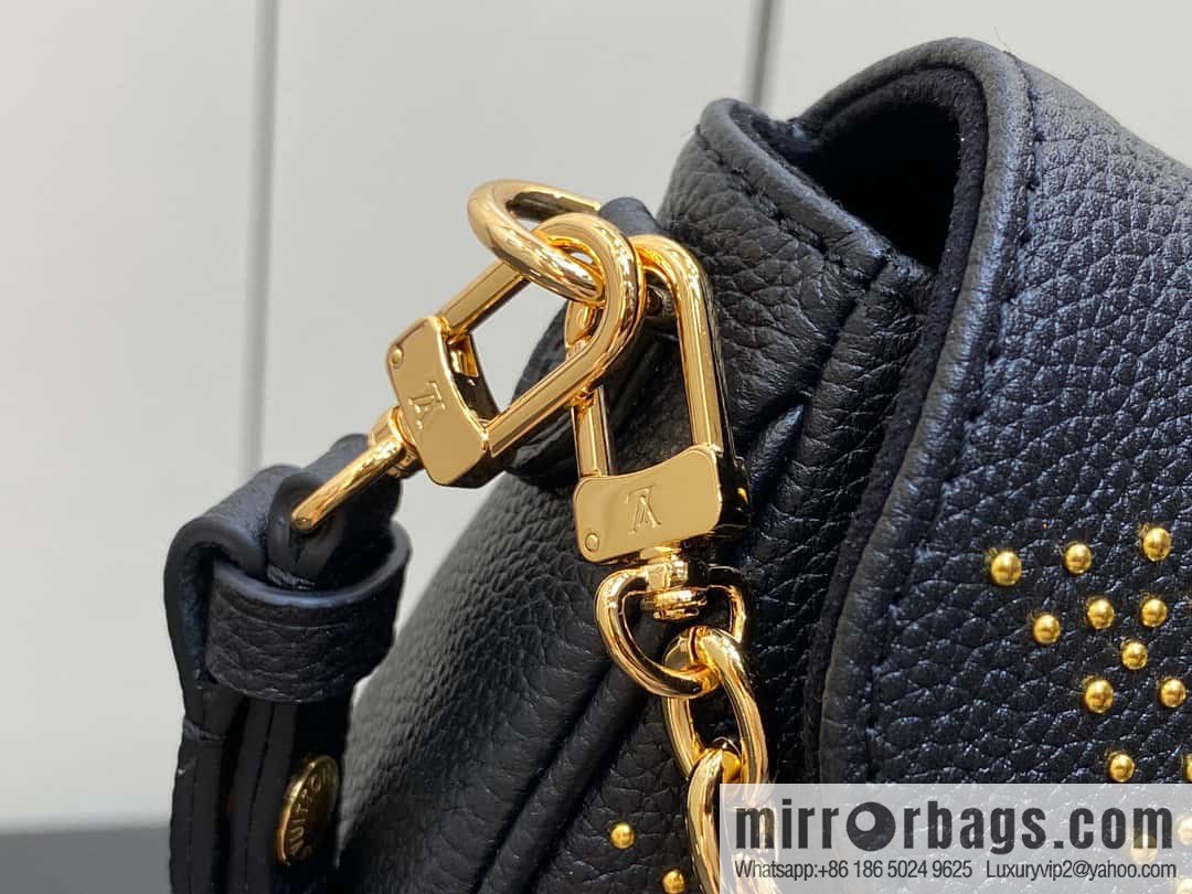 [Original single boutique] M82653 black full leather willow nail chain bag series Wallet on Chain Ivy handbag