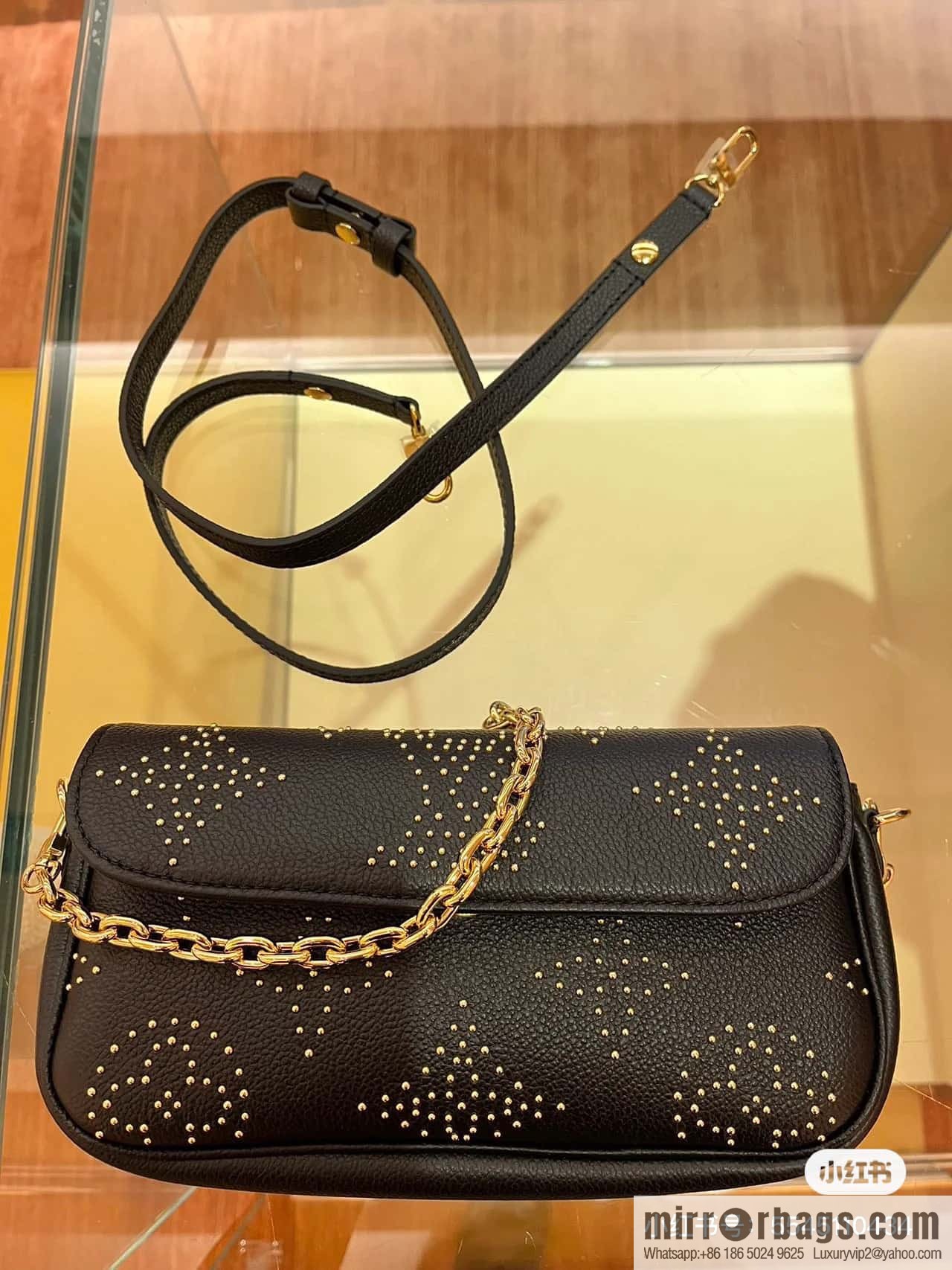 [Original single boutique] M82653 black full leather willow nail chain bag series Wallet on Chain Ivy handbag