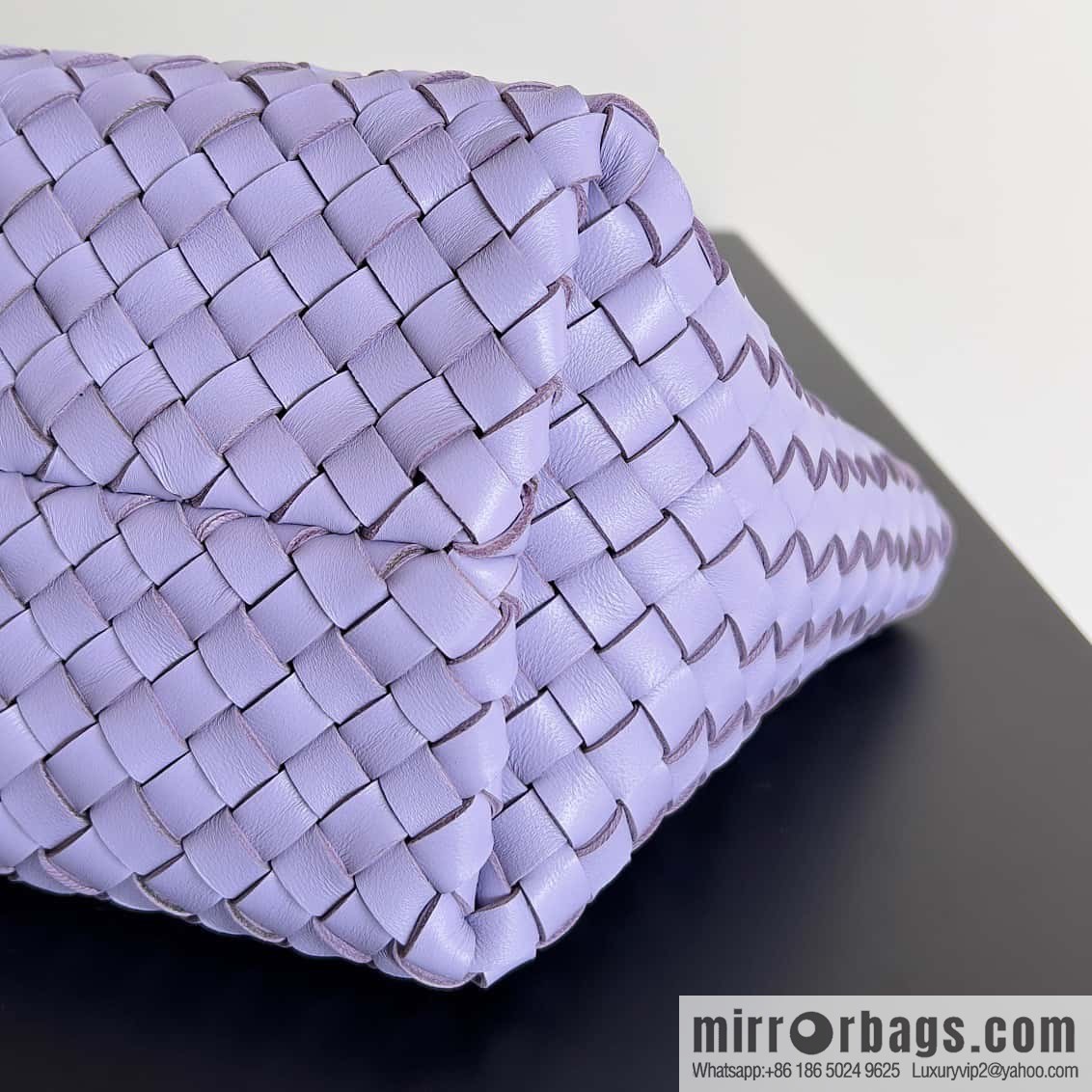 BV Mini Cabat Limited Edition mini vegetable basket BAG model; 709464 wisteria