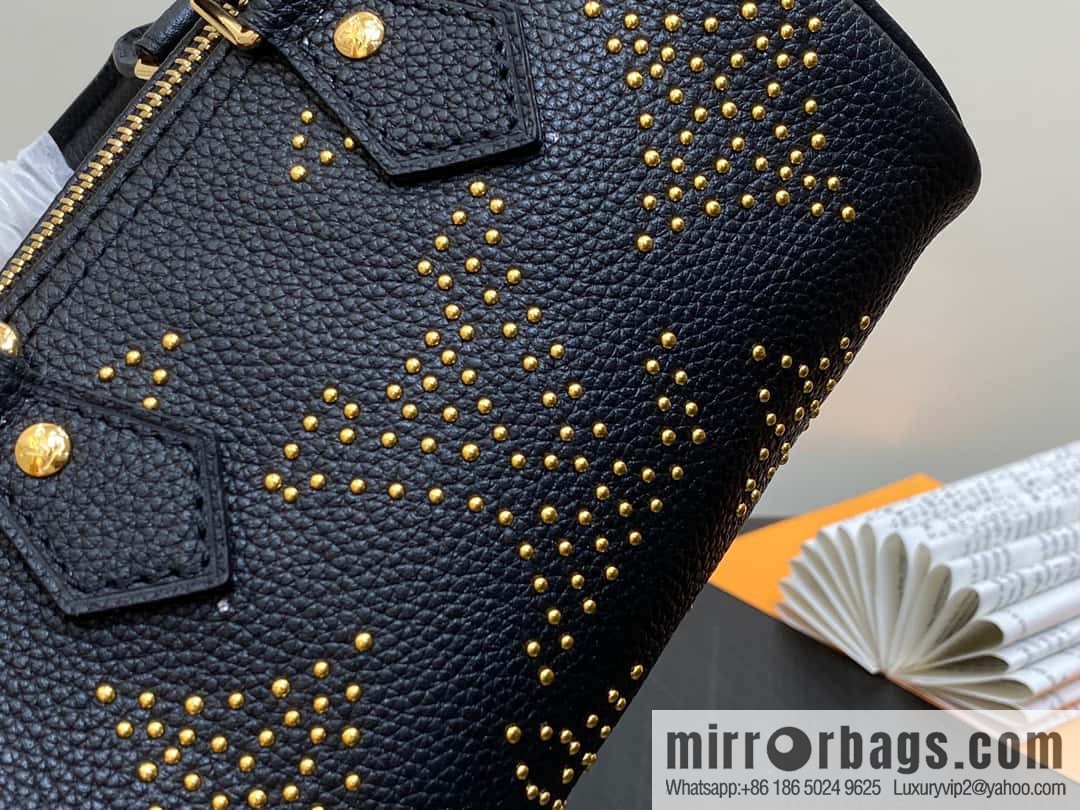 [Original single boutique] M46745 black full leather willow nail pillow bag speedy series Nano Speedy handbag