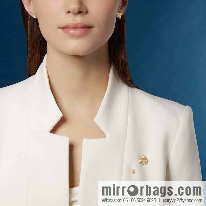☀️CHAUMET BEE MY LOVE Love Nest Series Bee Stud Earrings ☀️