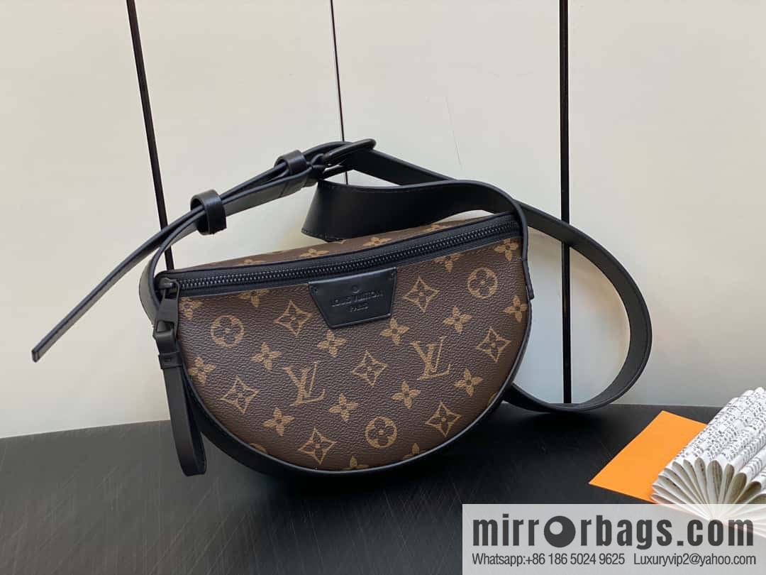 [Original order boutique] M23835 monogram men's bag moon bag series, new LV MOON CROSSBODY handbag in autumn and winter