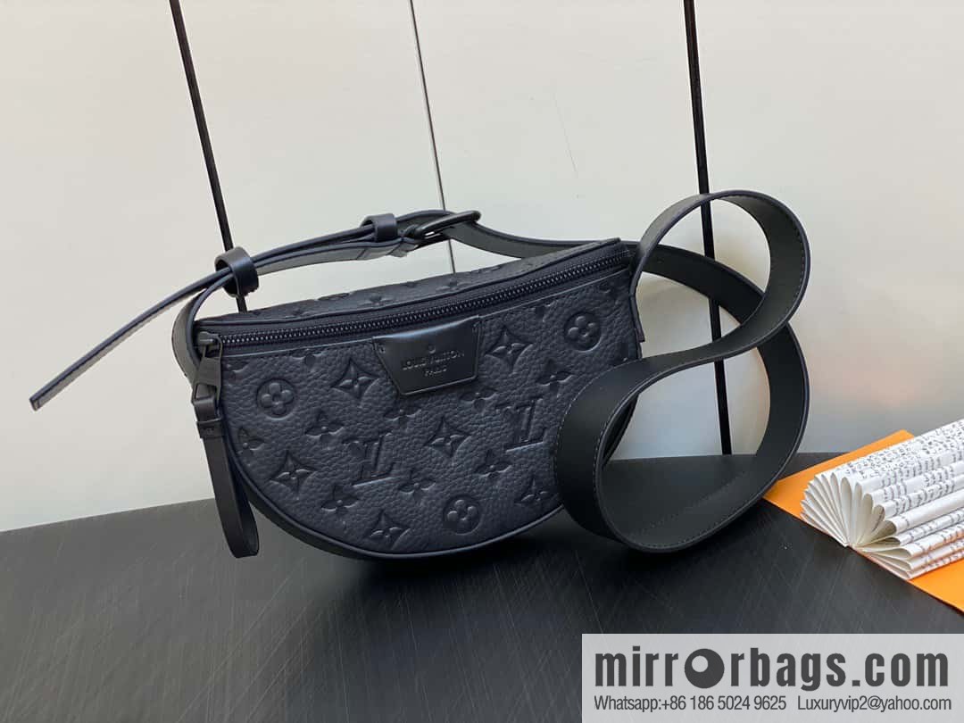 [Original order boutique] M23835 black full leather, men's bag moon bag series, new LV MOON CROSSBODY handbag in autumn and winter