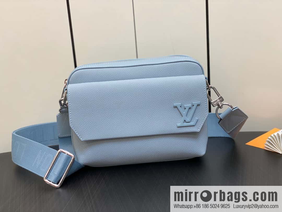 [Original order boutique] M23710 light blue, full leather men's bag messenger bag series, new FASTLINE messenger bag in autumn and winter