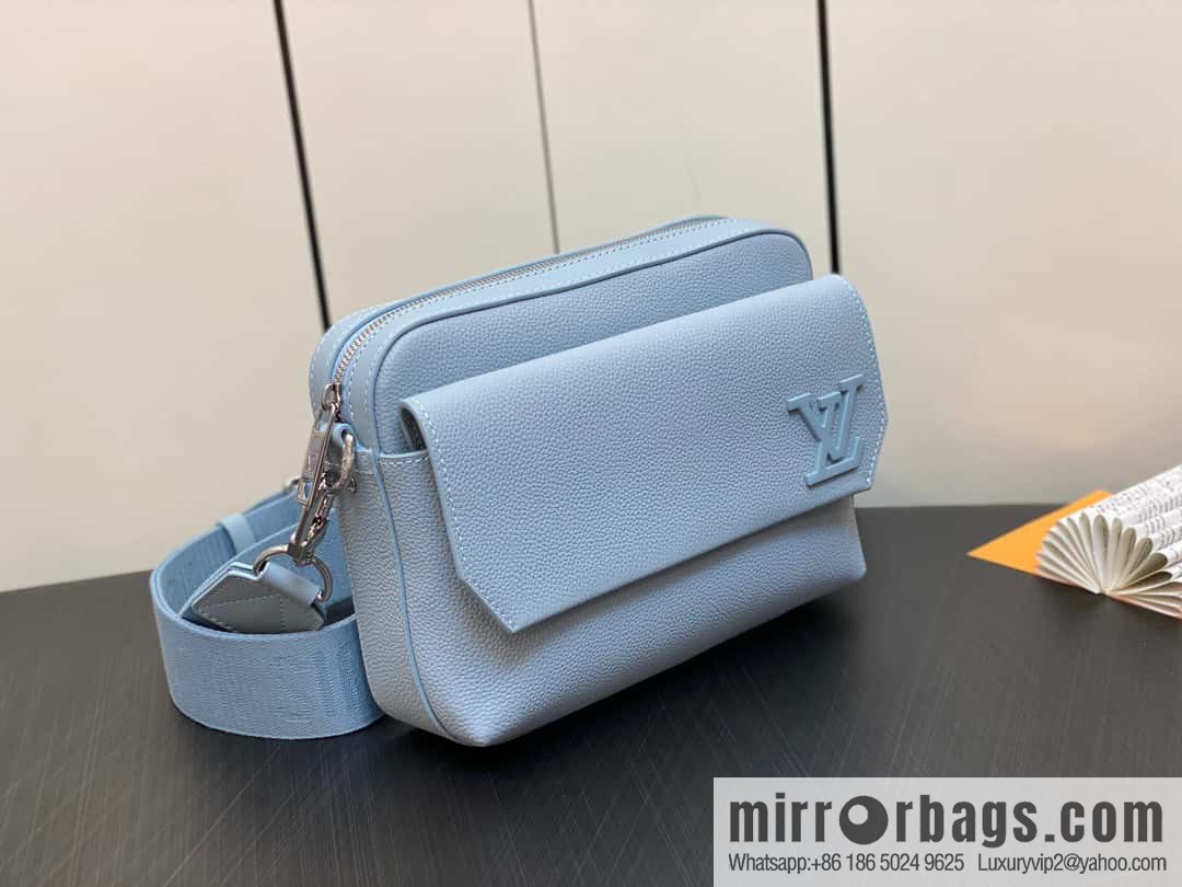 [Original order boutique] M23710 light blue, full leather men's bag messenger bag series, new FASTLINE messenger bag in autumn and winter