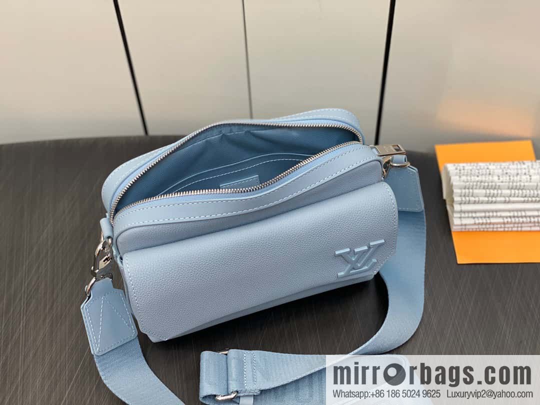 [Original order boutique] M23710 light blue, full leather men's bag messenger bag series, new FASTLINE messenger bag in autumn and winter