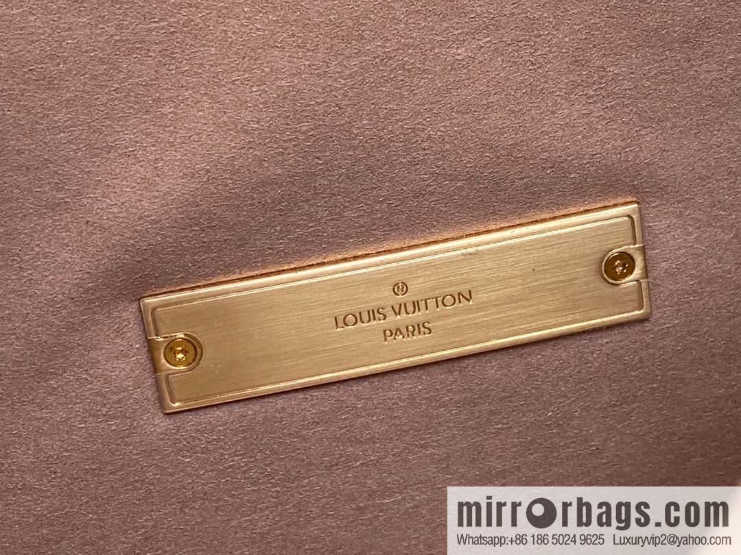 [Original order boutique] M23635 khaki epi Daphne series DAUPHINE medium handbag M23635 This Dauphine medium handbag