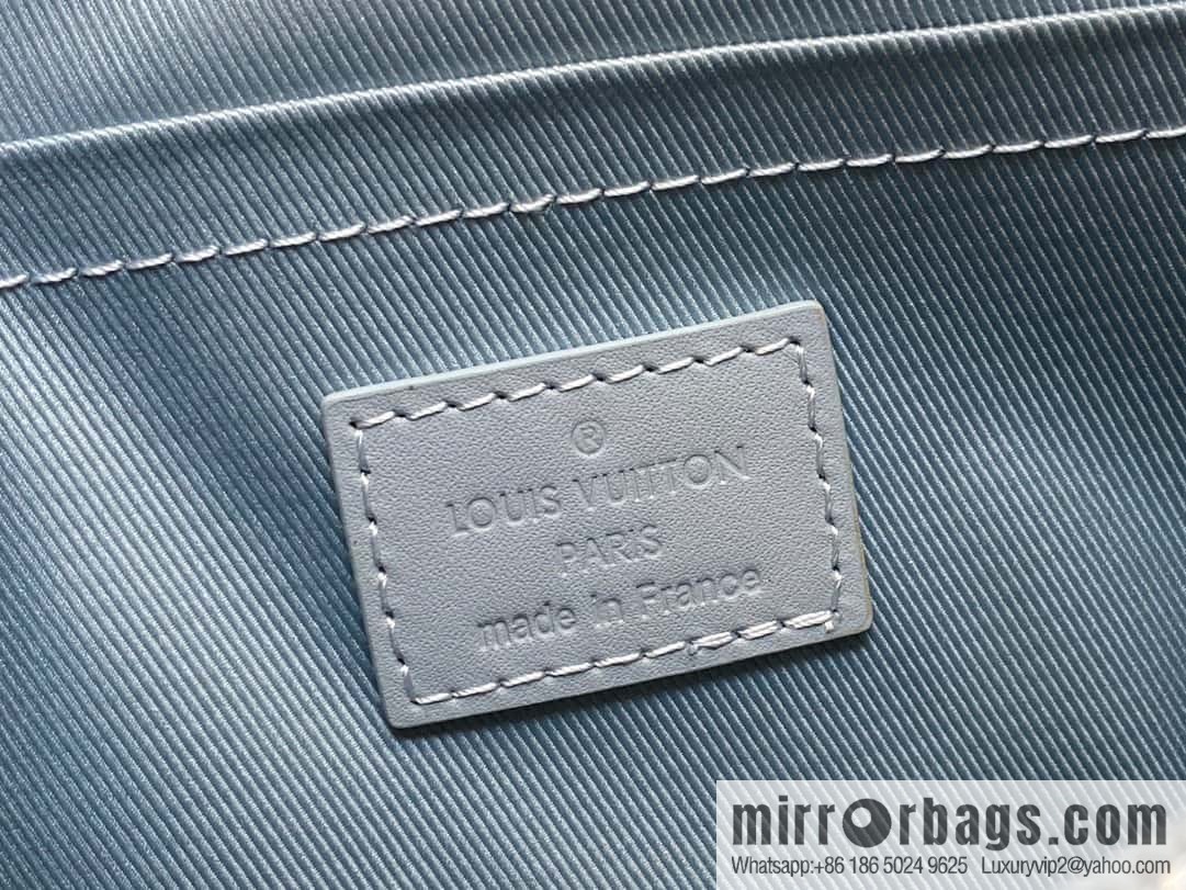 [Original order boutique] M23710 light blue, full leather men's bag messenger bag series, new FASTLINE messenger bag in autumn and winter