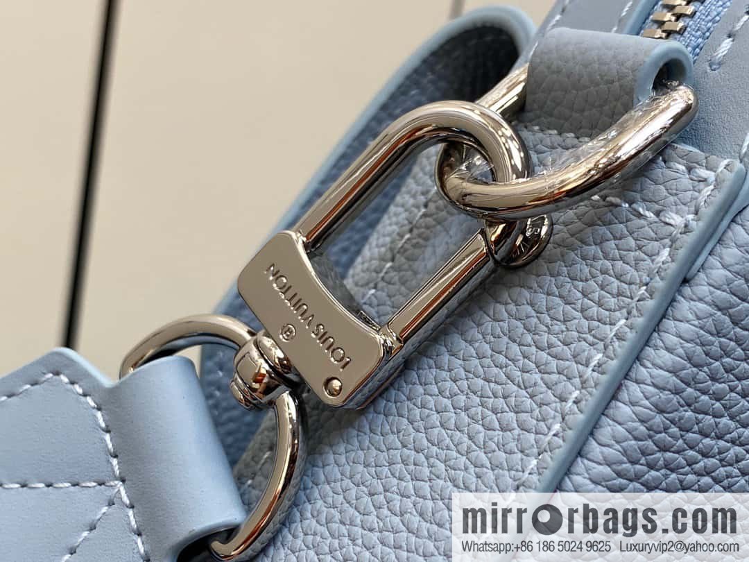 [Original order boutique] M23710 light blue, full leather men's bag messenger bag series, new FASTLINE messenger bag in autumn and winter