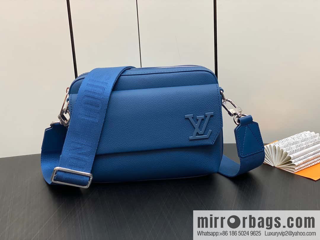 [Original order boutique] M23710 dark blue, full leather men's bag messenger bag series, new FASTLINE messenger bag in autumn and winter
