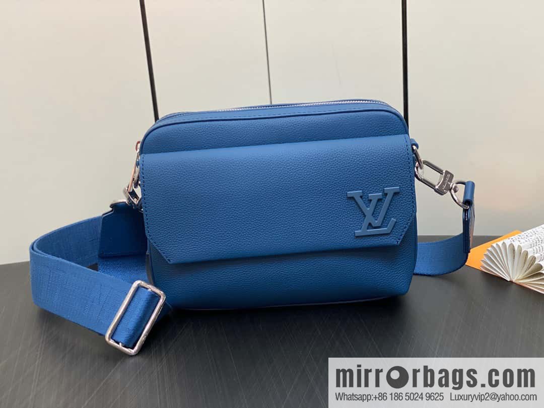 [Original order boutique] M23710 dark blue, full leather men's bag messenger bag series, new FASTLINE messenger bag in autumn and winter