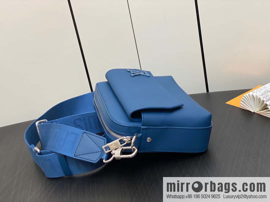 [Original order boutique] M23710 dark blue, full leather men's bag messenger bag series, new FASTLINE messenger bag in autumn and winter