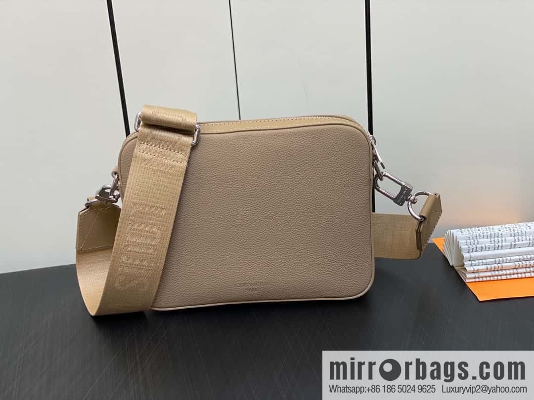 [Original order boutique] M23710 apricot, full leather men's bag messenger bag series, new FASTLINE messenger bag in autumn and winter