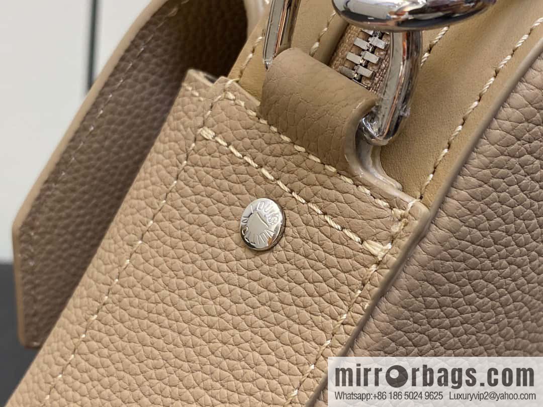 [Original order boutique] M23710 apricot, full leather men's bag messenger bag series, new FASTLINE messenger bag in autumn and winter