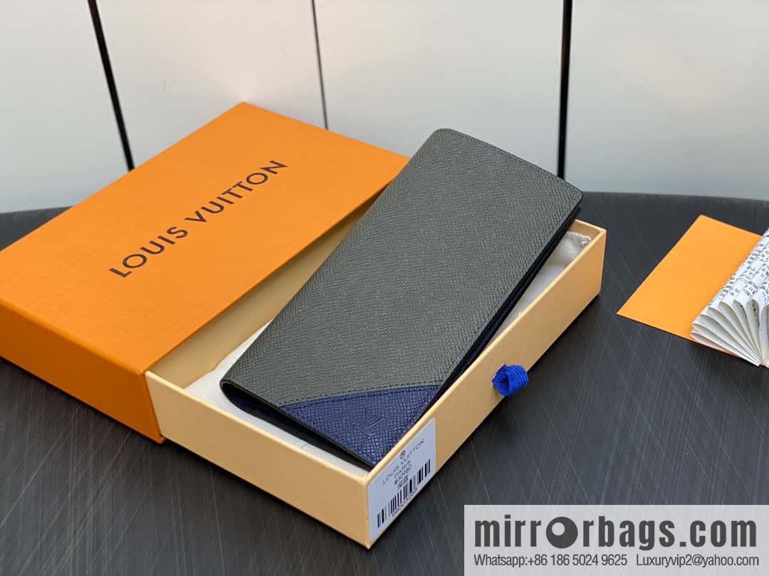 [Original order boutique] M30980 dark blue, full leather suit clip series BRAZZA wallet