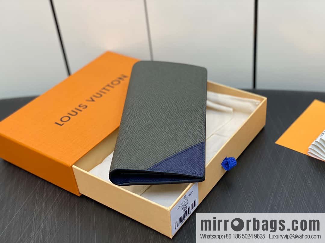 [Original order boutique] M30980 dark blue, full leather suit clip series BRAZZA wallet