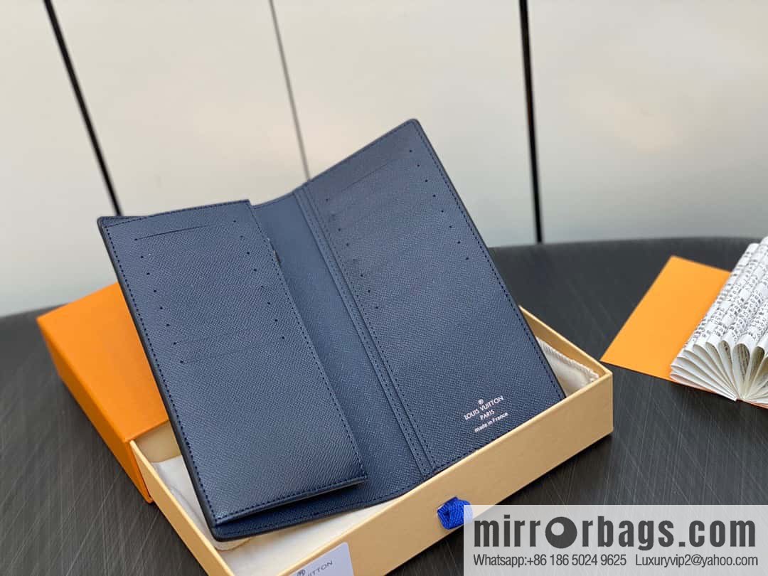 [Original order boutique] M30980 dark blue, full leather suit clip series BRAZZA wallet