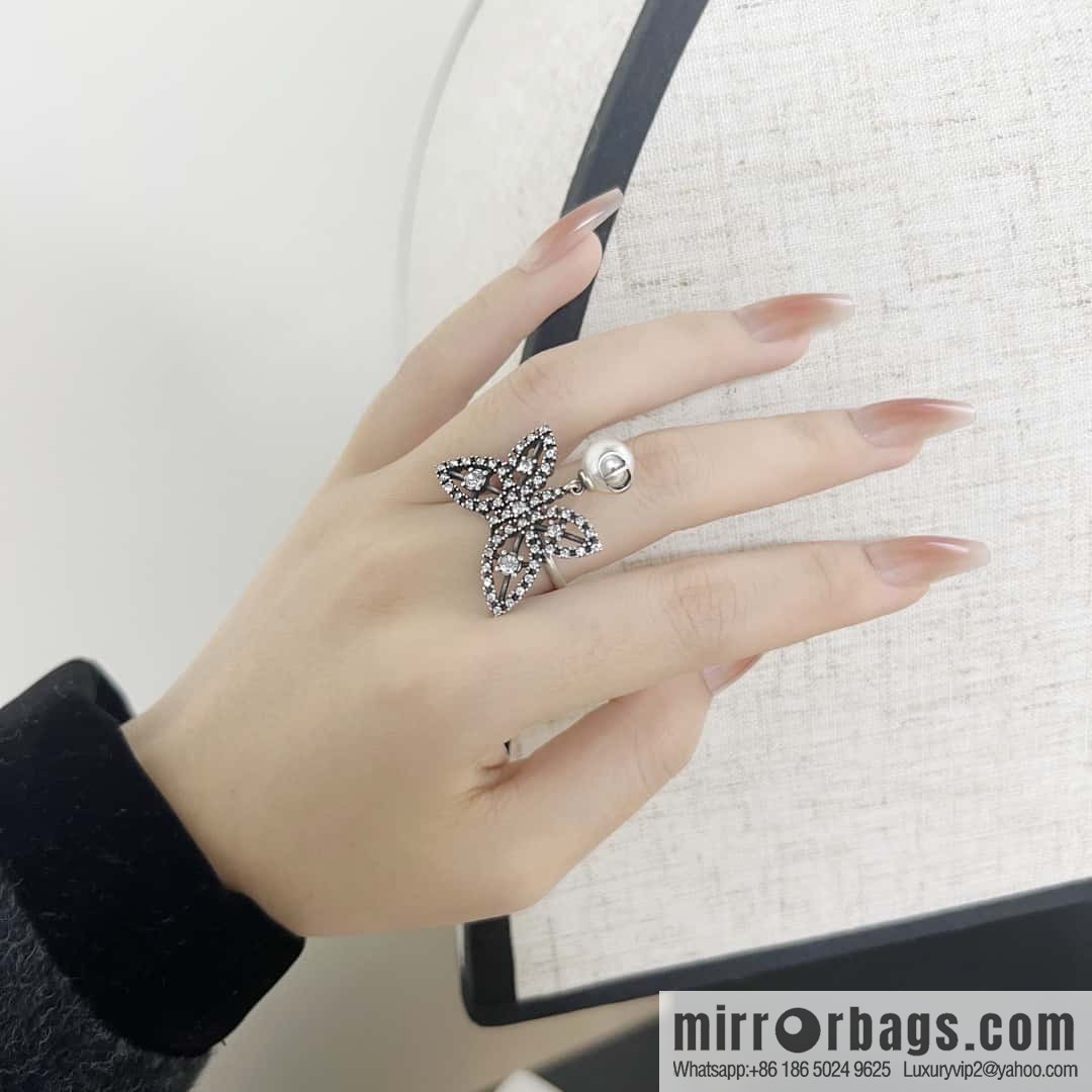 New DIOR DIOR MÉTAMORPHOSE butterfly pearl ring