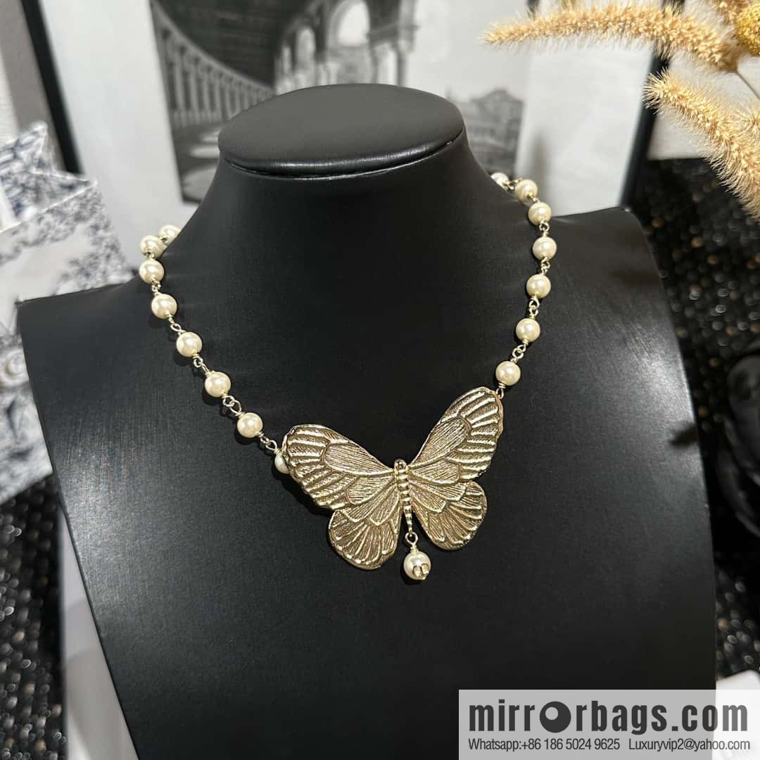 New ☑️ DIOR Dior Golden Butterfly Pearl CD Necklace