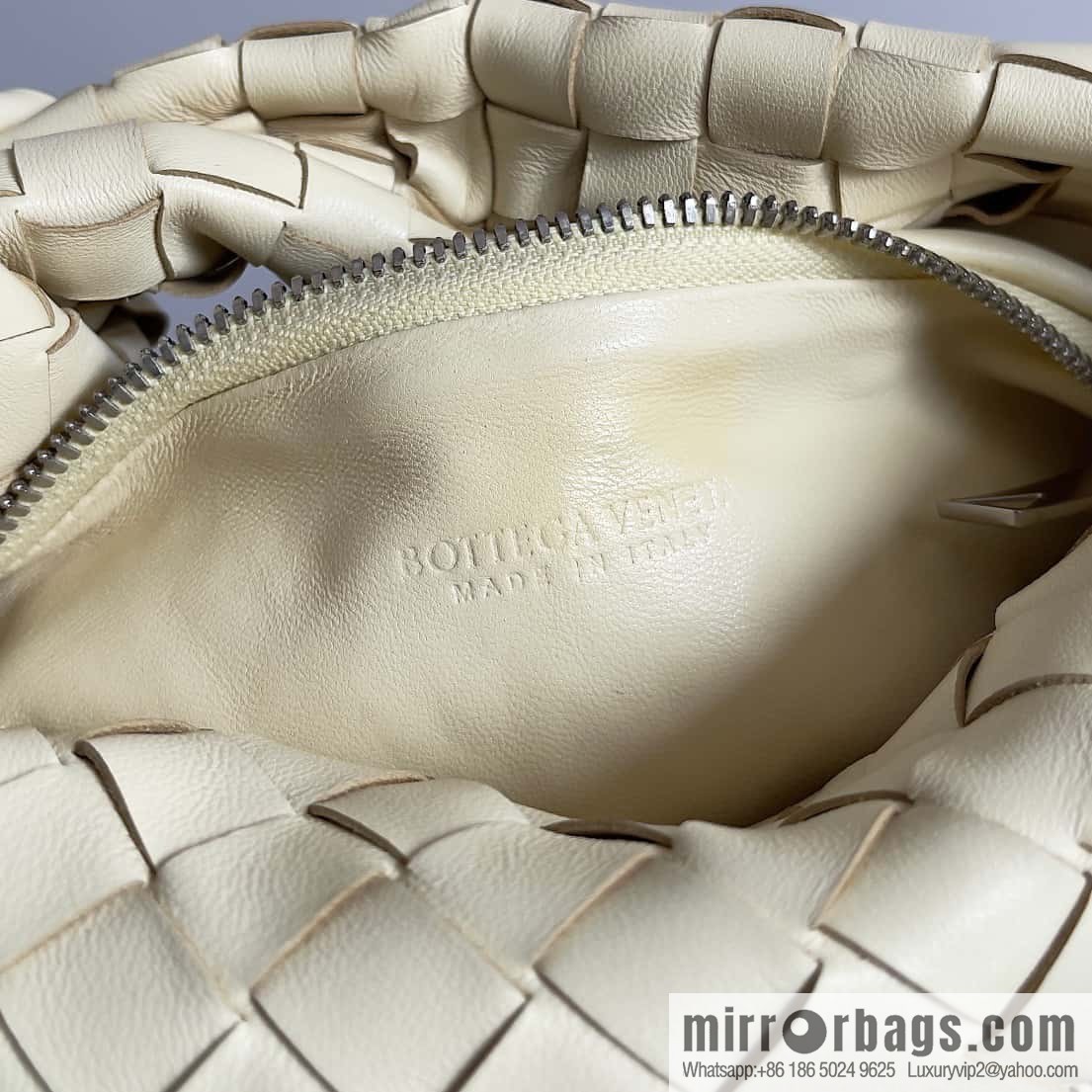 Bv2022 new Mini Jodie braided knotted round hobo bag, model: 651876