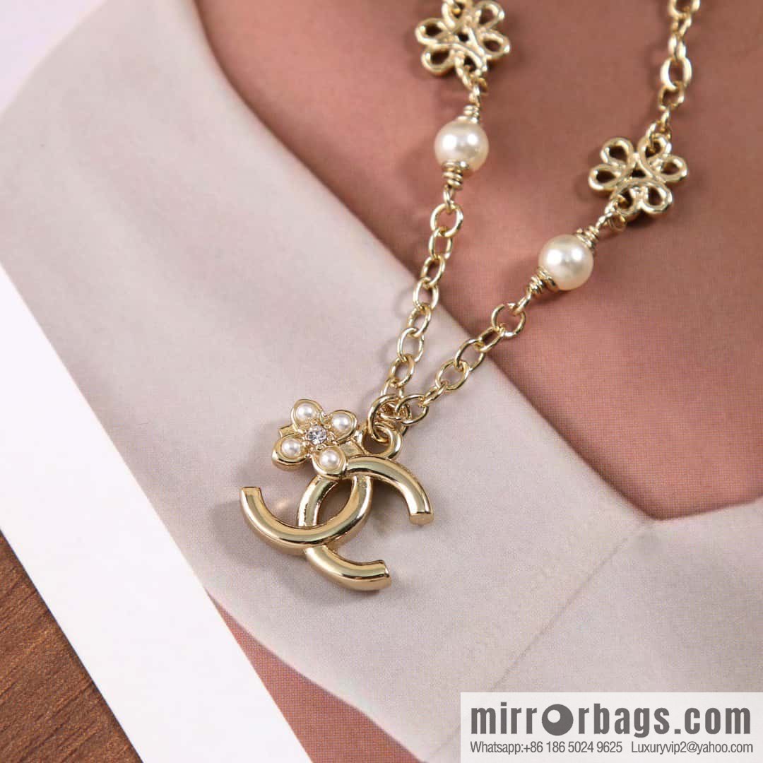 ☀️New ☑️ Chanel Double C Pearl Necklace ☀️