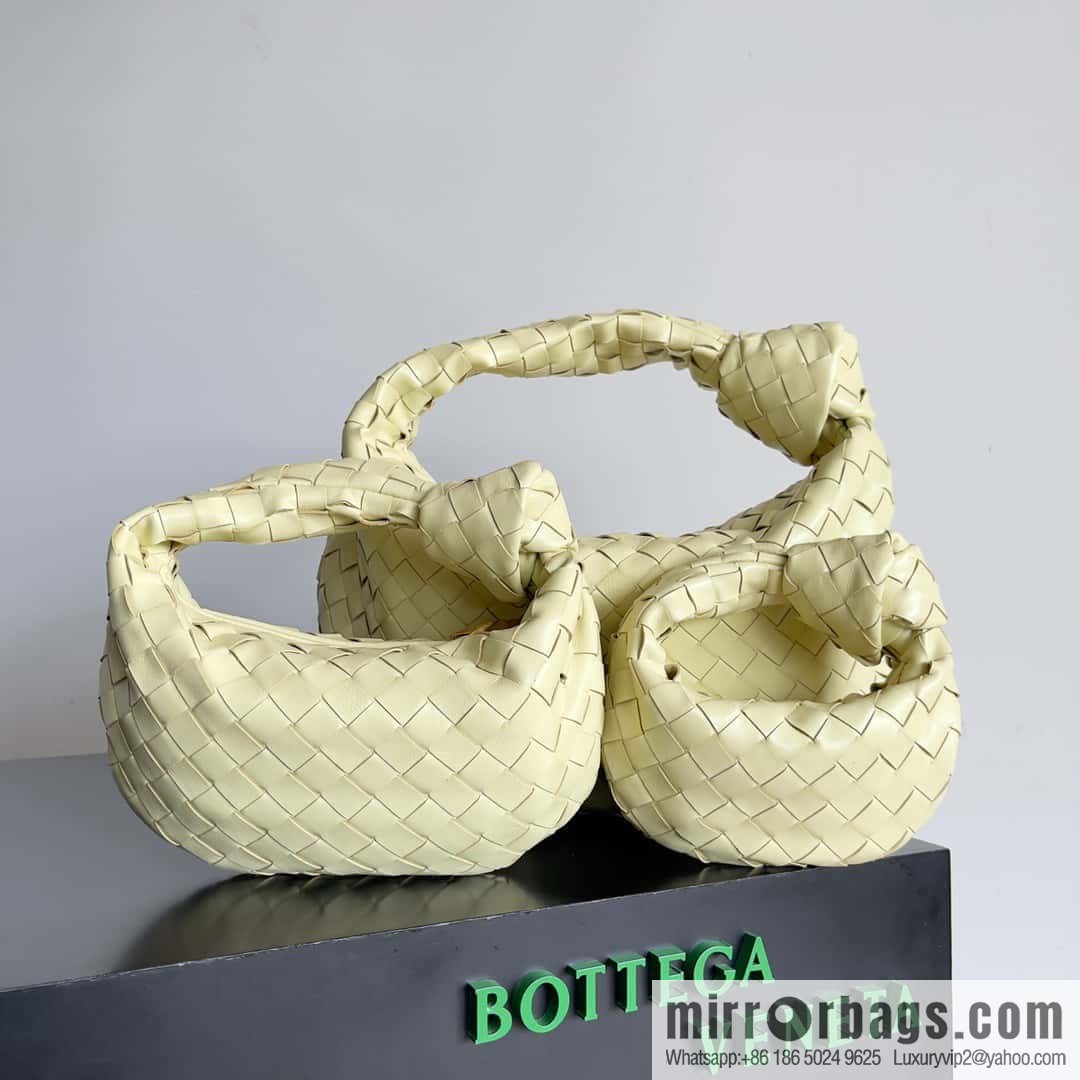 Bv2022 new Mini Jodie braided knotted round hobo bag, model: 651876