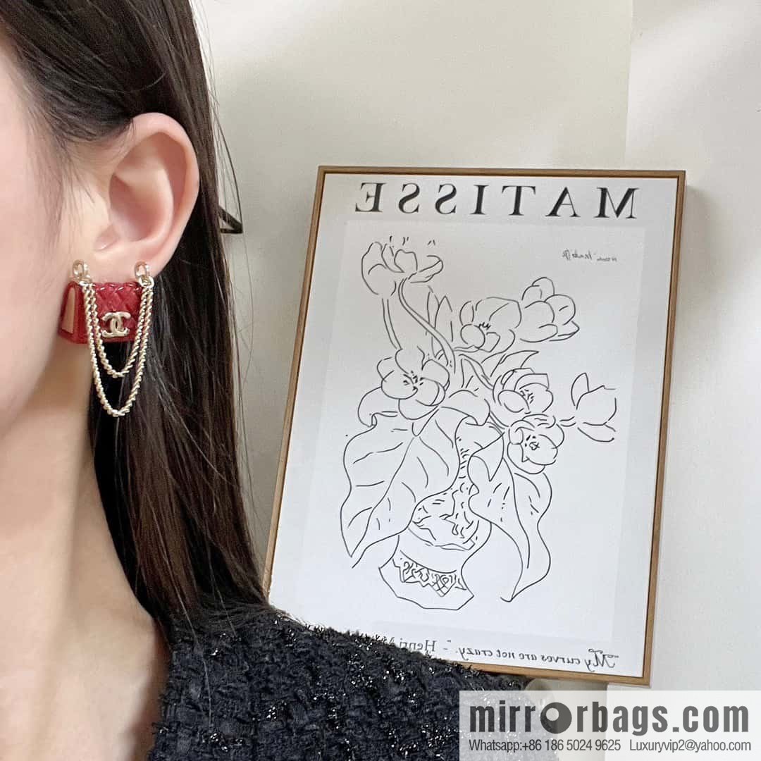☀️New ☑️ Chanel C1 double c tassel diamond bag 👜 stud earrings ☀️