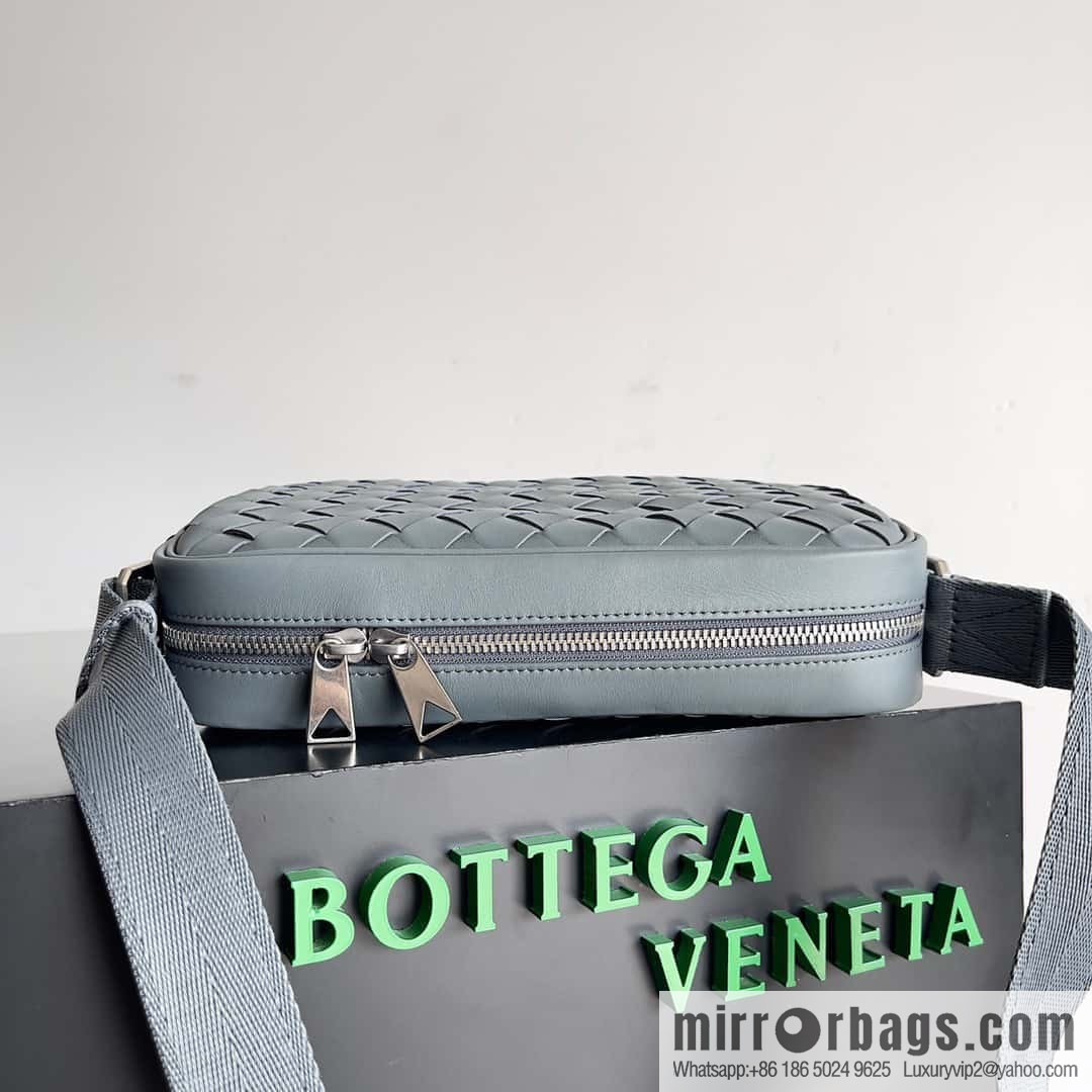 BV lntrecciato woven leather (fabric) crossbody bag model number: 710048