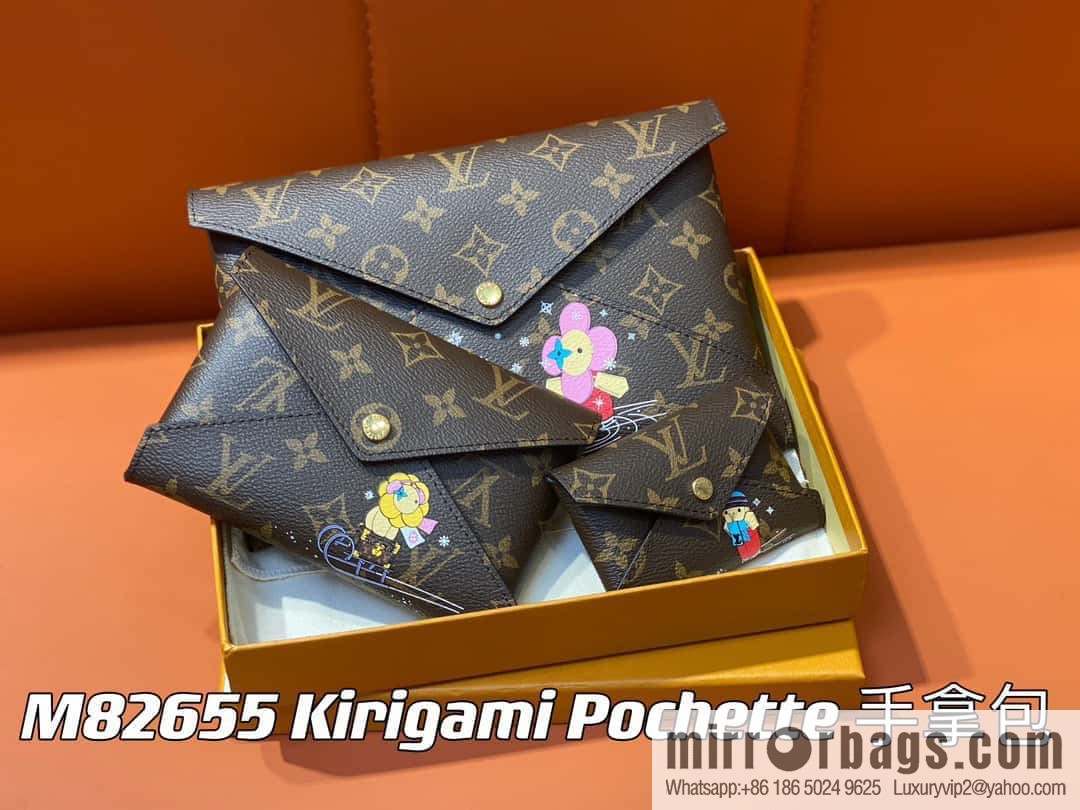 [Original order boutique] 2023 Christmas M82655 Christmas model, silk screen three-piece series Kirigami Pochette clutch bag