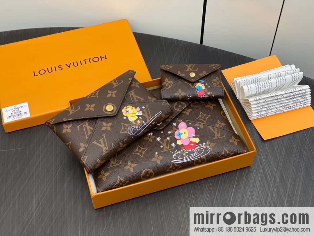 [Original order boutique] 2023 Christmas M82655 Christmas model, silk screen three-piece series Kirigami Pochette clutch bag