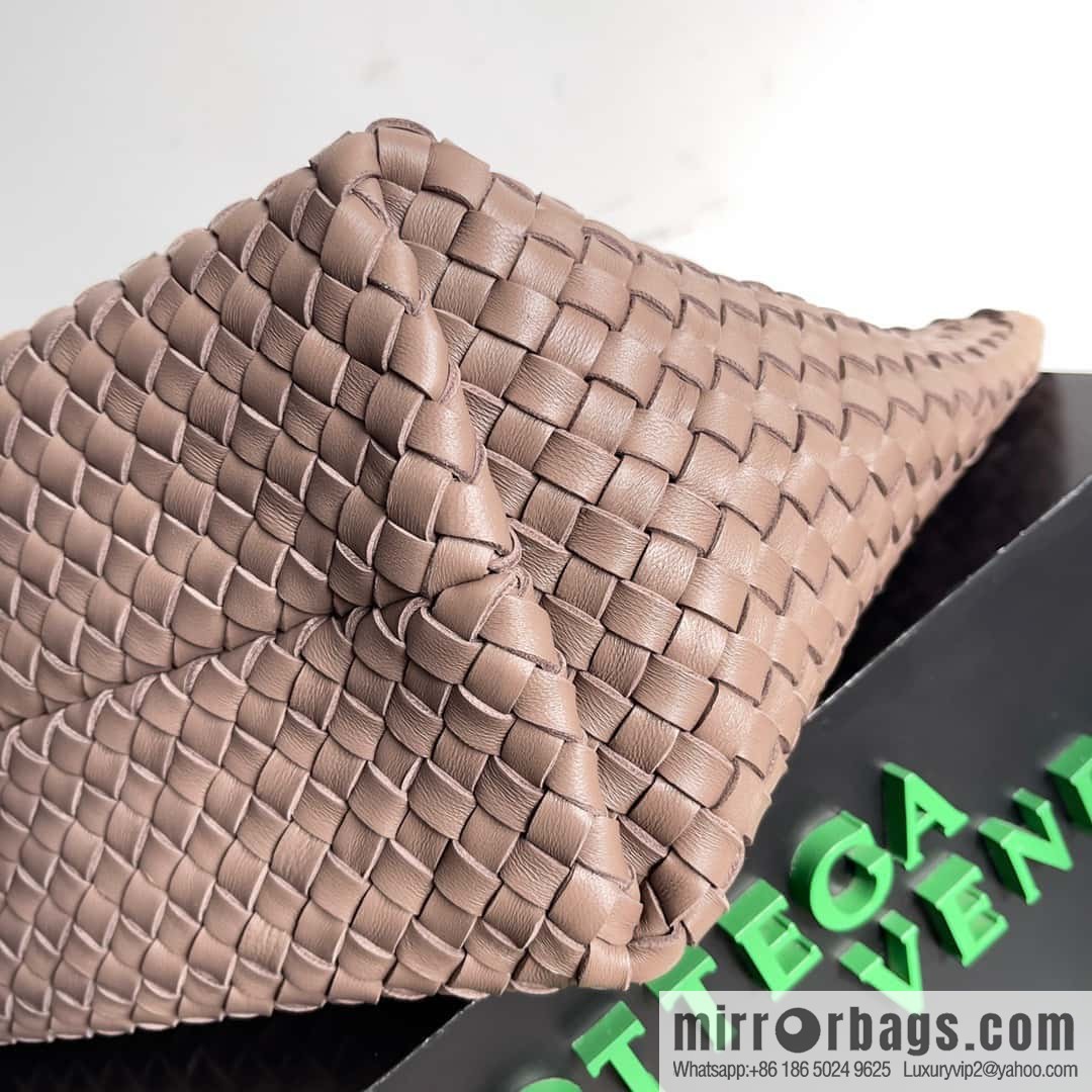 B new Cabat medium shopping bag model number: 608810 khaki