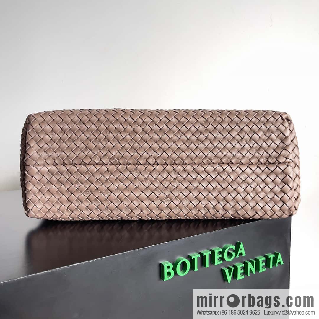 B new Cabat large shopping bag model number: 608811 khaki
