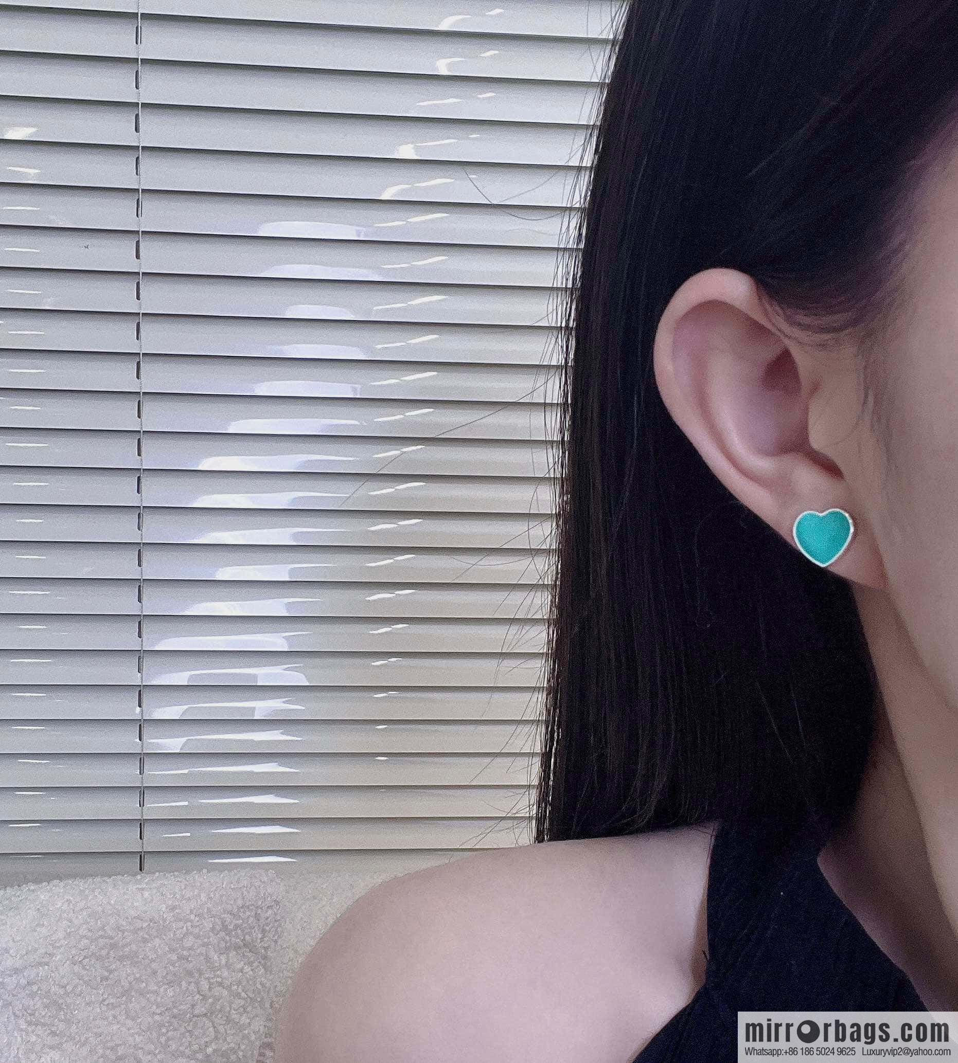 ❗️New ❗️ ☀ Tiffany & Co. Tiffany LOVE series red and blue love peach heart earrings ☀