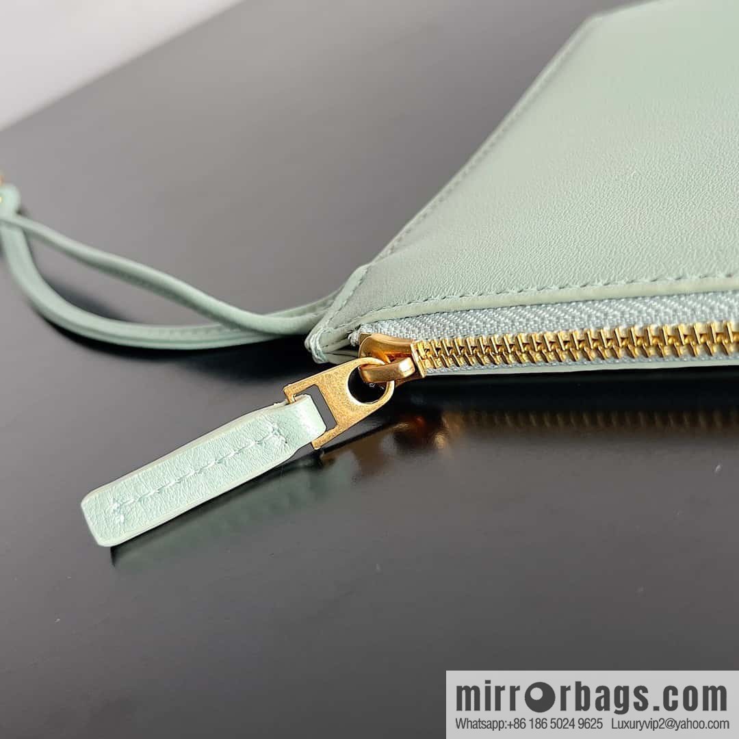 B new Cabat large shopping bag model number: 608811
