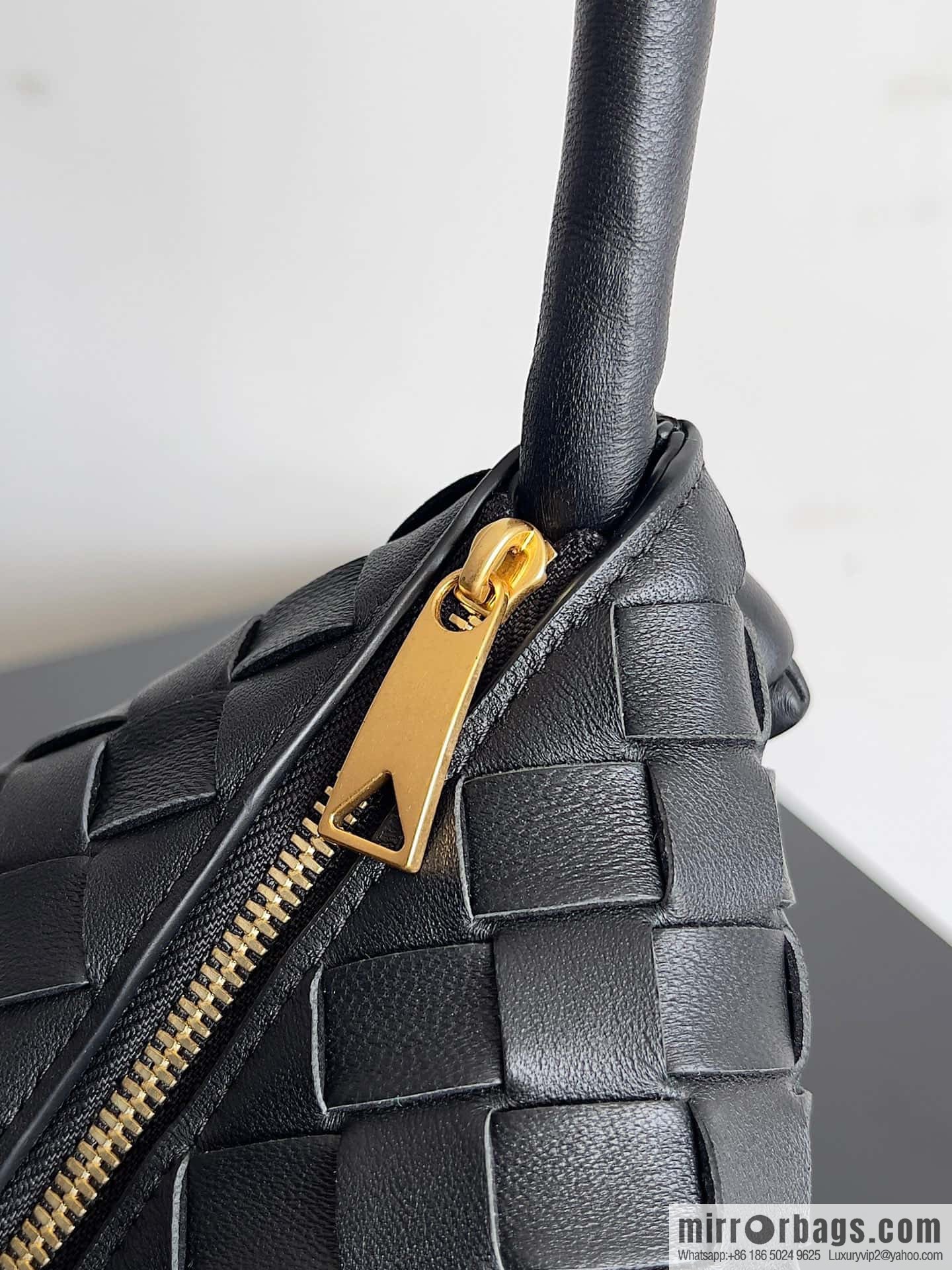 Bottega VenetaBV Turning Bag~ Golden Ball jodie Model number: 701024