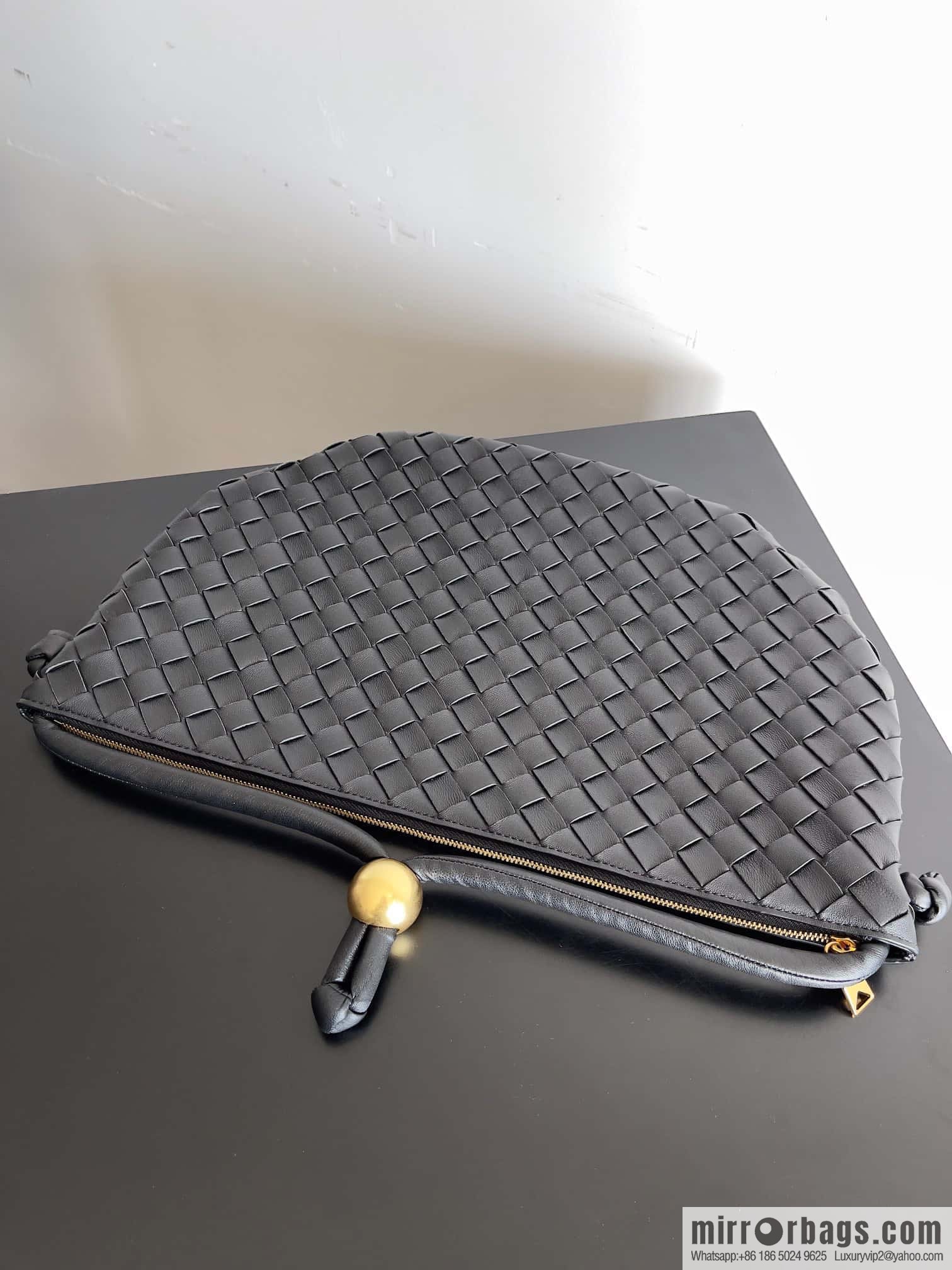 Bottega VenetaBV Turning Bag~ Golden Ball jodie Model number: 701024