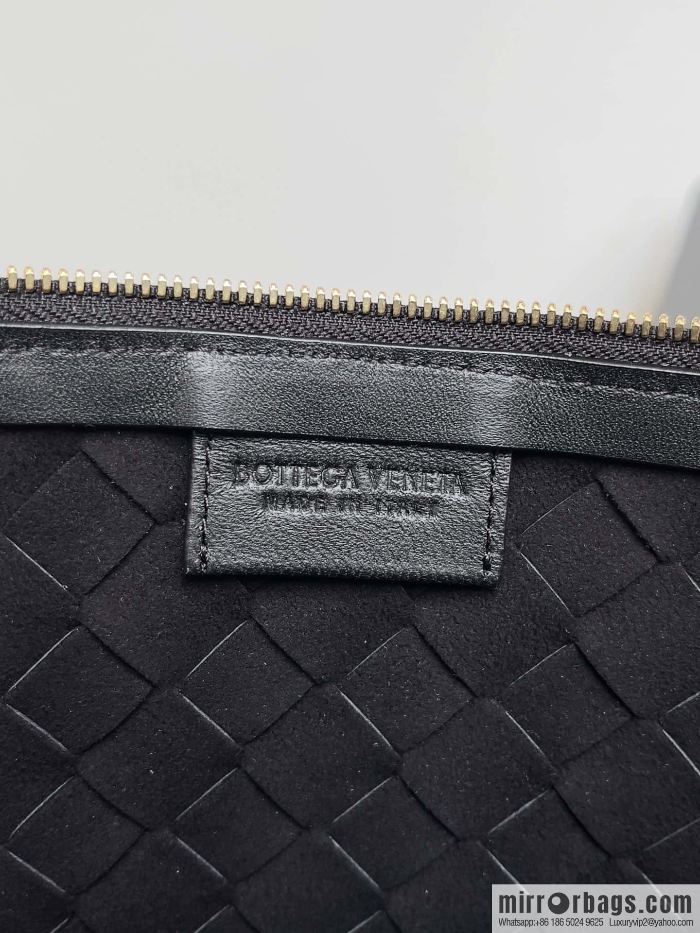 Bottega VenetaBV Turning Bag~ Golden Ball jodie Model number: 701024