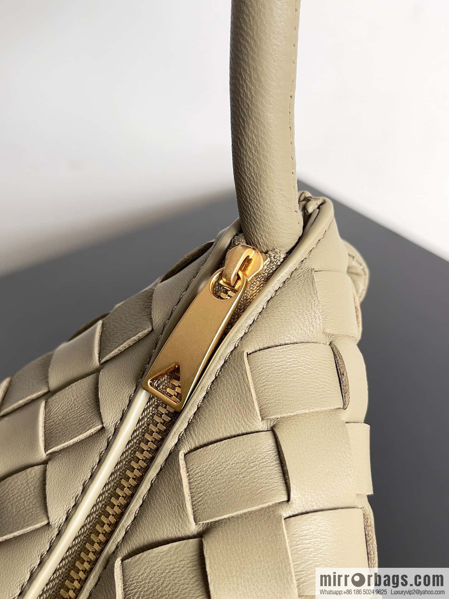 Bottega VenetaBV Turning Bag~ Golden Ball jodie Model number: 701024